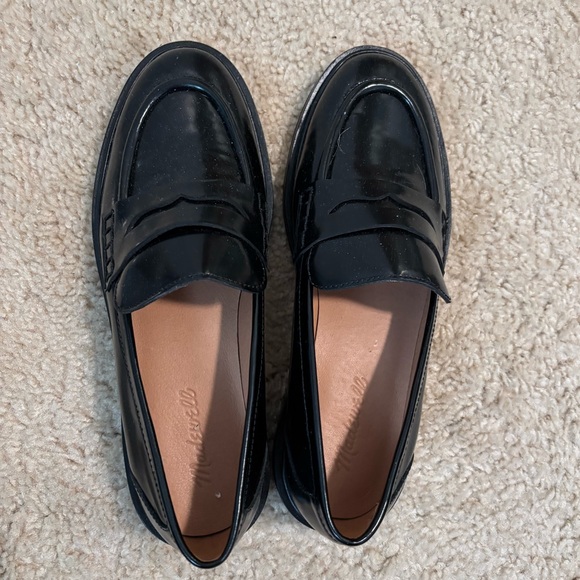 Madewell women’s Black Loafers - Picture 3 of 9